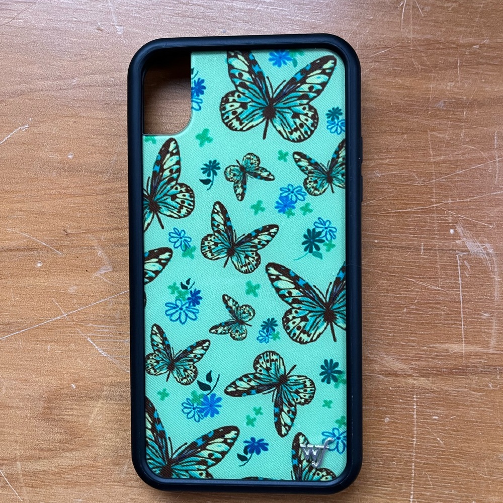 iPhone XR WILDFLOWER CASE! butterfly pattern, love sm but got a new phone :(